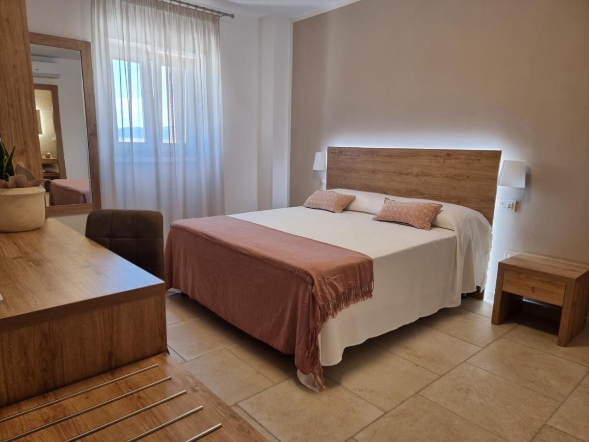 Hotel Punta San Francesco Весте Екстериор снимка