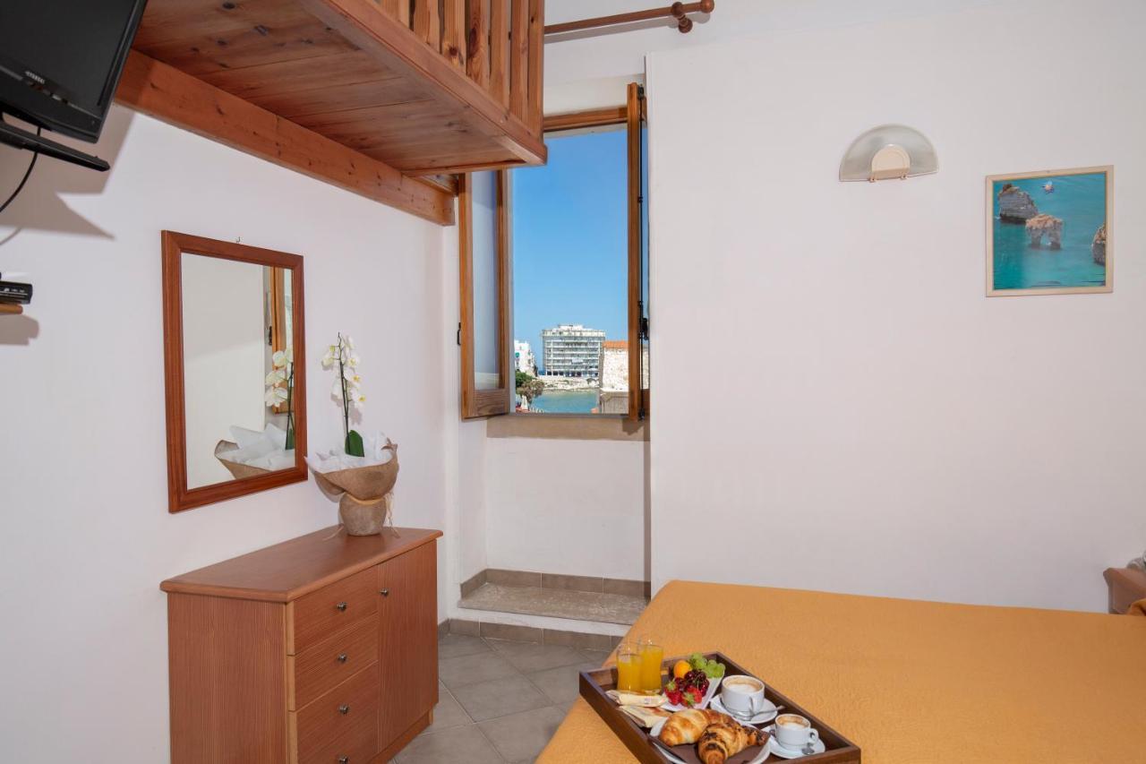 Hotel Punta San Francesco Весте Екстериор снимка
