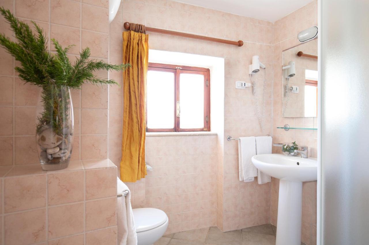 Hotel Punta San Francesco Весте Екстериор снимка
