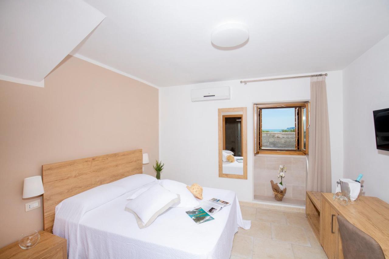 Hotel Punta San Francesco Весте Екстериор снимка