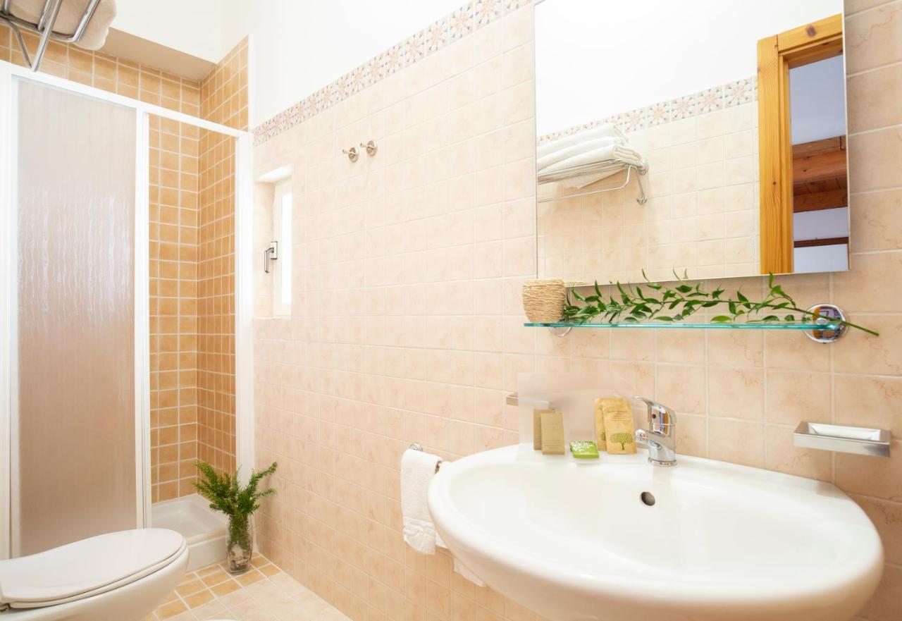 Hotel Punta San Francesco Весте Екстериор снимка