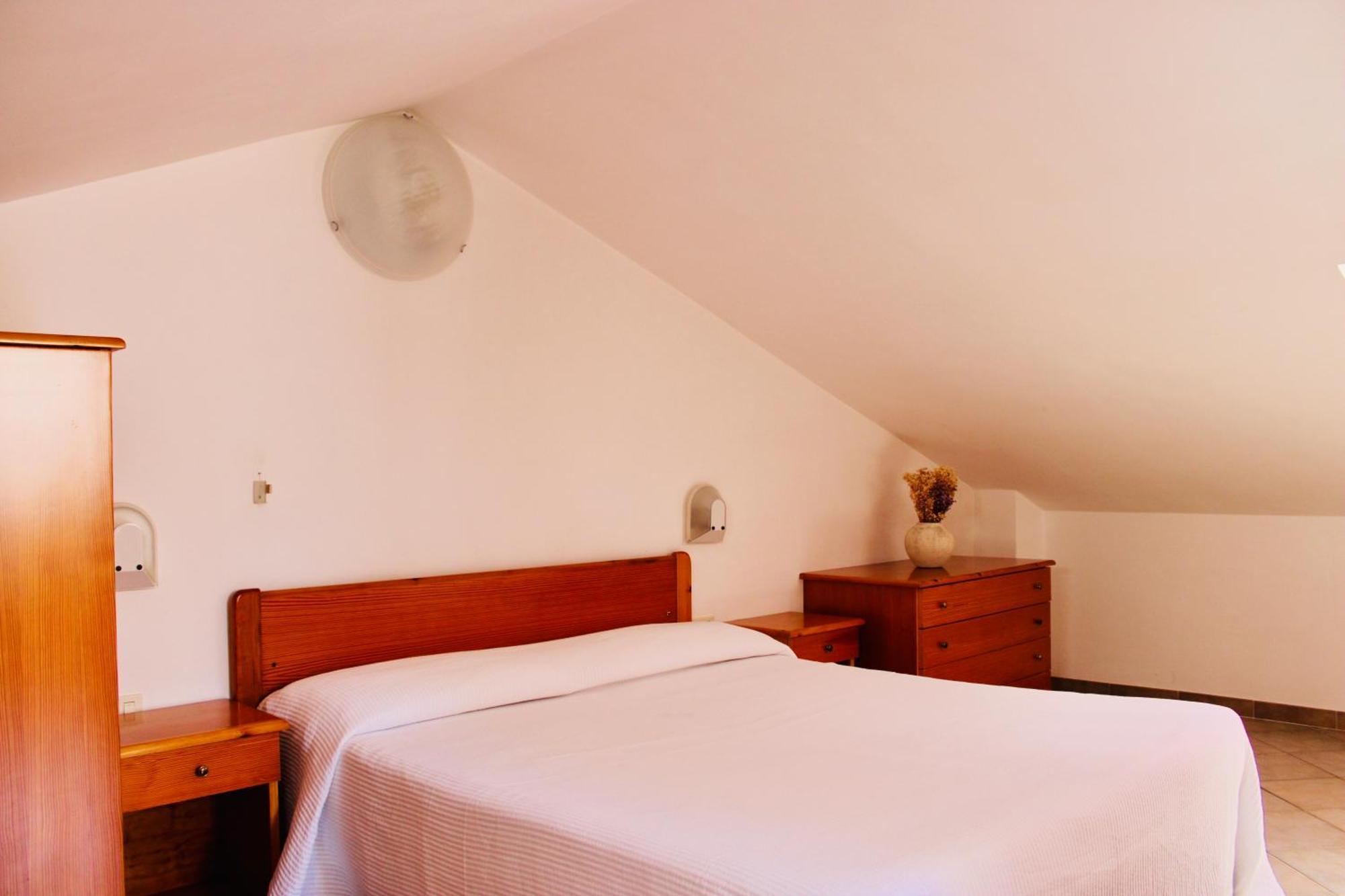 Hotel Punta San Francesco Весте Екстериор снимка